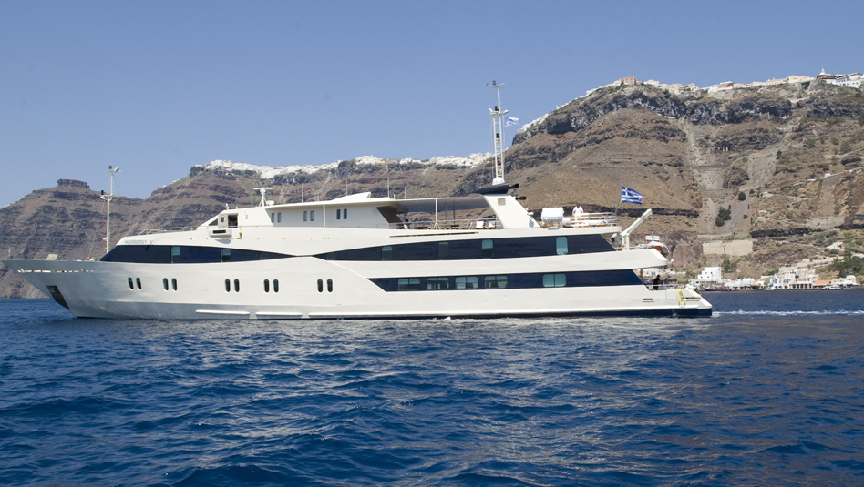 היאכטה Harmony V בשירות איזי קרוז. צילום Variety Cruise