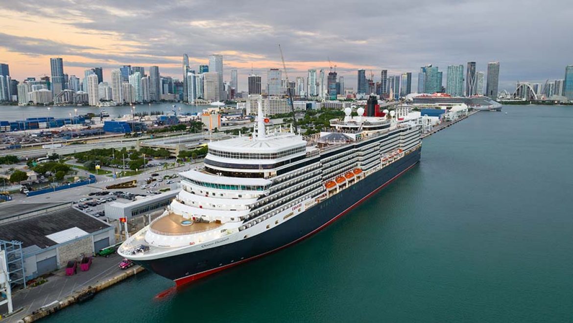 האונייה Queen Elizabeth במיאמי. צילום Cunard Queen Elizabeth עושה היסטוריה: עונת קריביים ראשונה ממיאמי