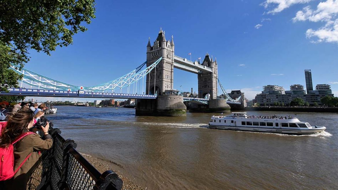 שייט ‘מצודת לונדון’: ספינת התיירים החשמלית הראשונה בבריטניה