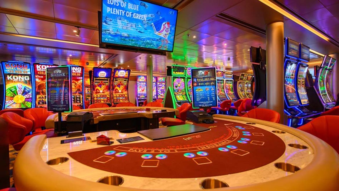 Carnival Miracle: הקזינו המחודש. צילום קרניבל חברת קרוזים מדווחת על ביקושי שיא להפלגות מבוגרים