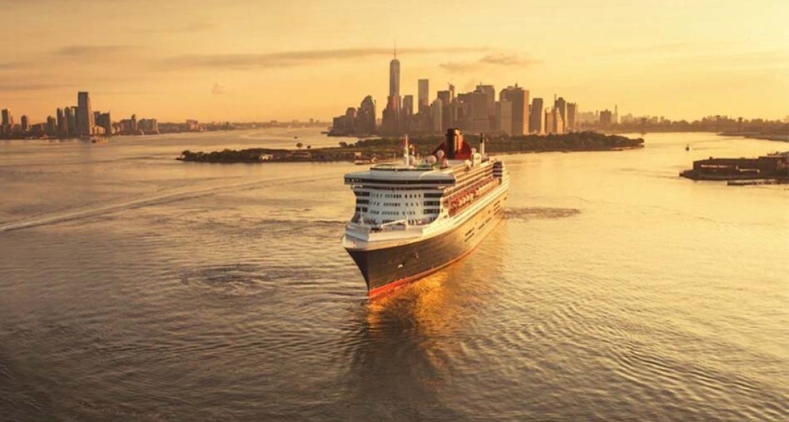 הספירה לאחור: Queen Mary 2 במרכז חגיגות העצמאות בניו יורק