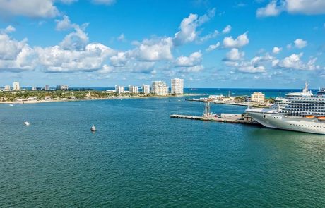 פורט אוורגליידס רושם שנת שיא בתנועת נוסעים ומטען