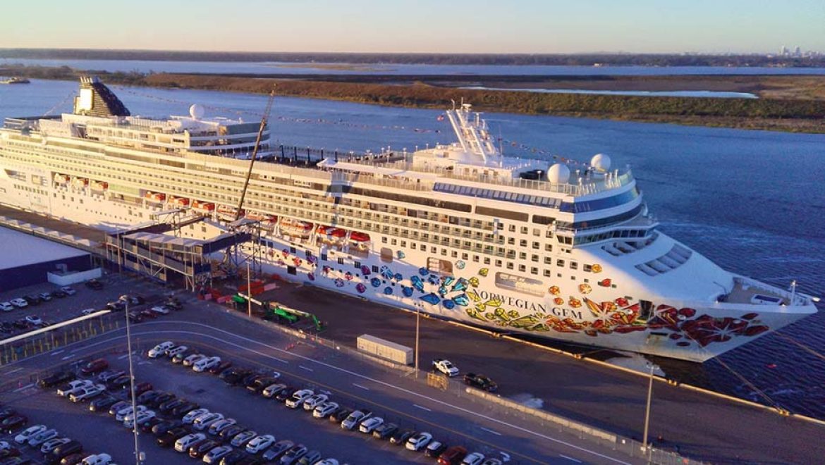 Norwegian Gem עוגנת בנמל ג'קסונוויל. צילום NCL ג’קסונוויל מצטרפת למפת השייט של נורוויג’ן קרוז ליין